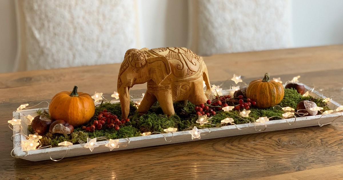 Herbstliche Deko mit Holzelefant 